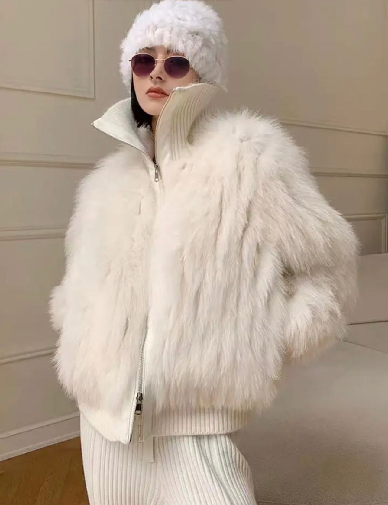 Creamy, white Fox Fur